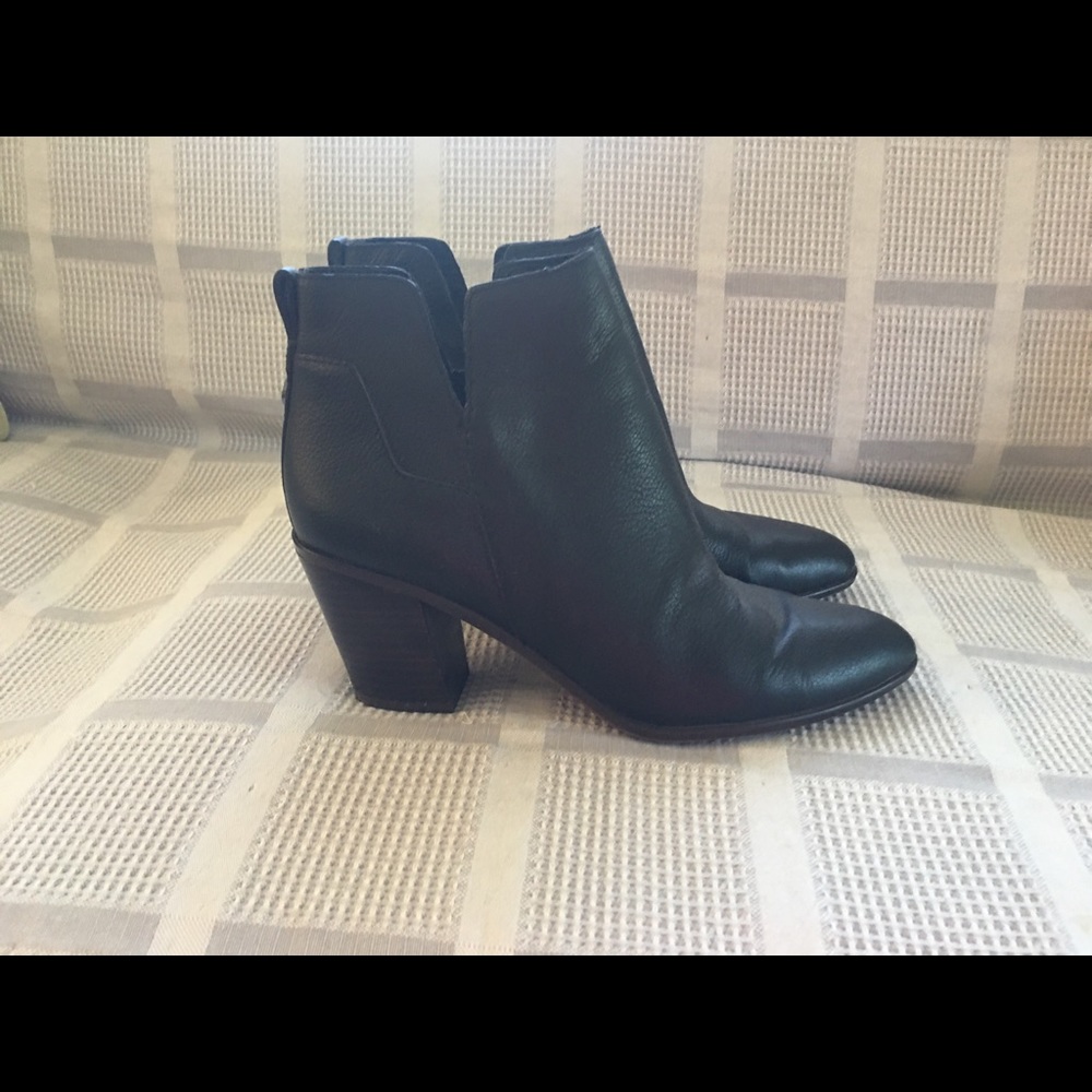 Franco Sarto booties size 10